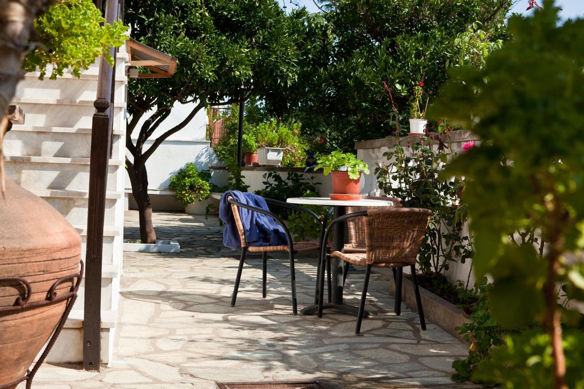 Sofia'S Garden Studios Σκόπελος Εξωτερικό φωτογραφία